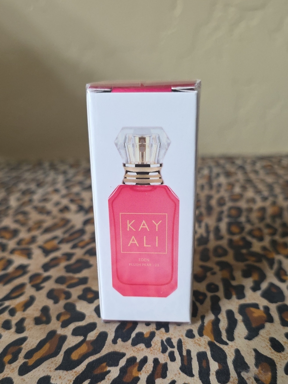 KAYALI Eden Plush Pear|23